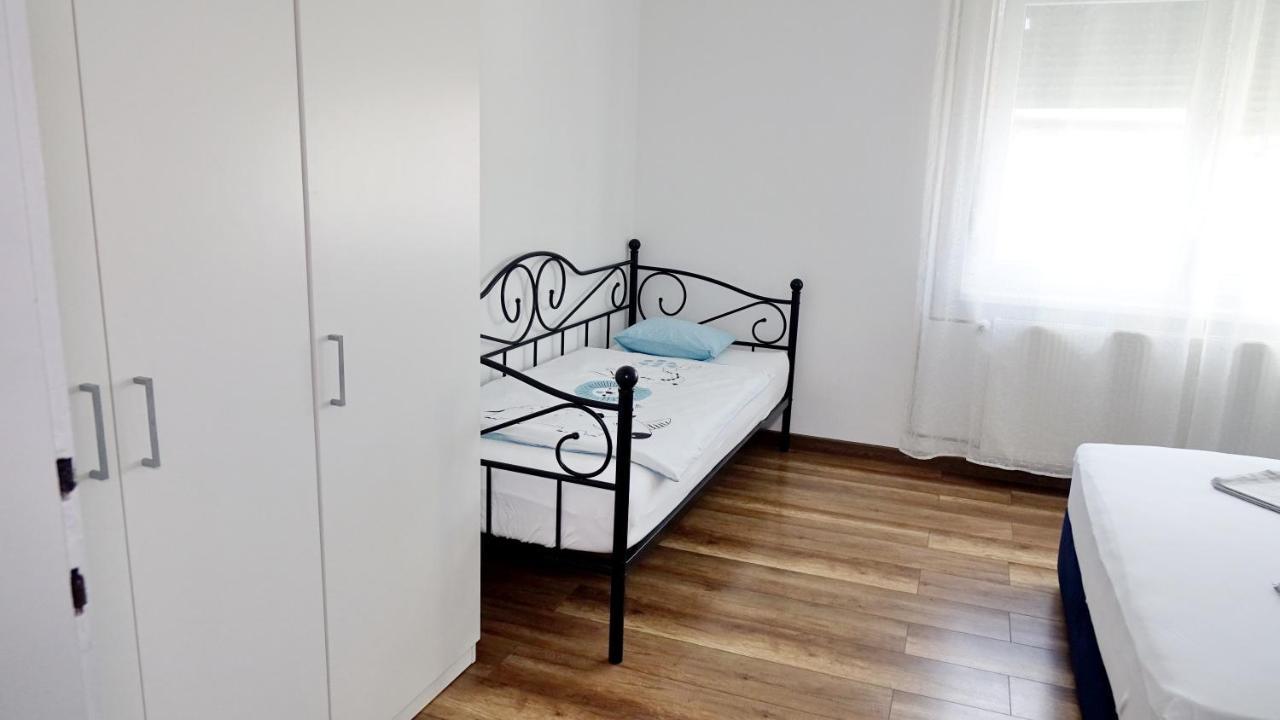 Apartman Megi & Studio Apartman Tomi - Self Check In Крапина Экстерьер фото